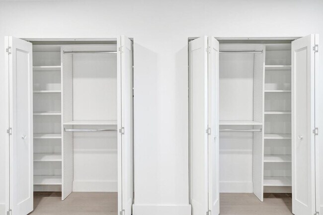 Building Photo - 840 SE 22nd Ave