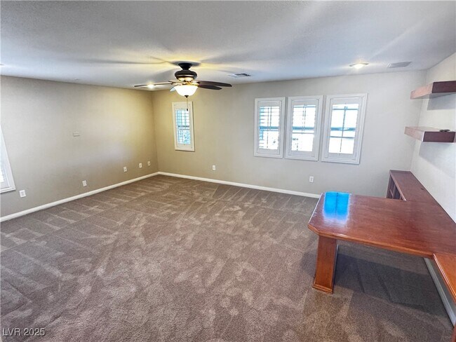 Building Photo - 5361 Candlespice Way