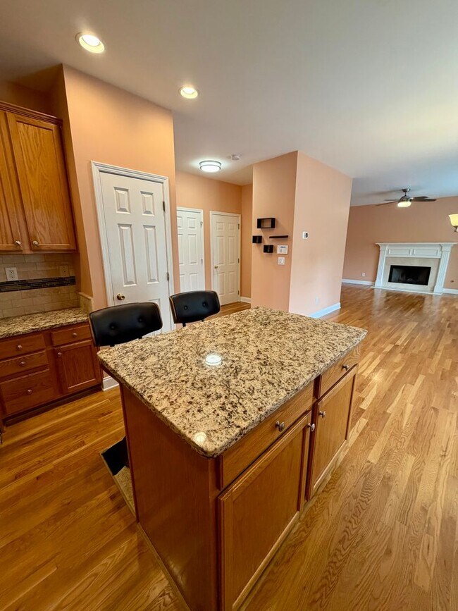Building Photo - Stunning 5BR Retreat in Gated Village at Telfair