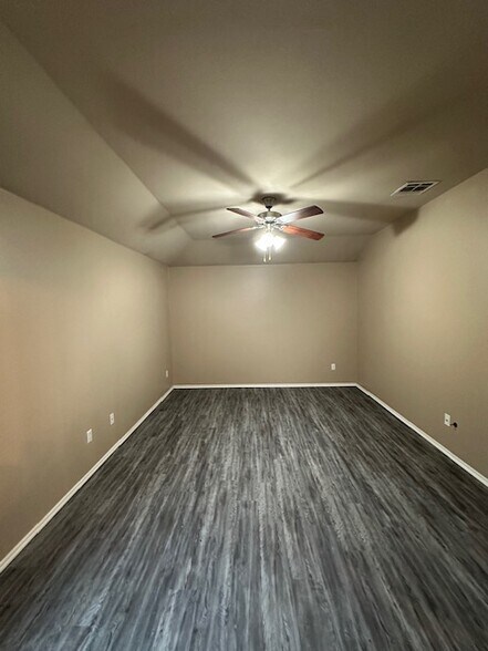 Building Photo - 2813 Sunberry Way