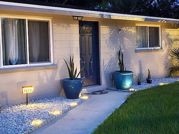 Building Photo - 1625 Meadow Lark Ln