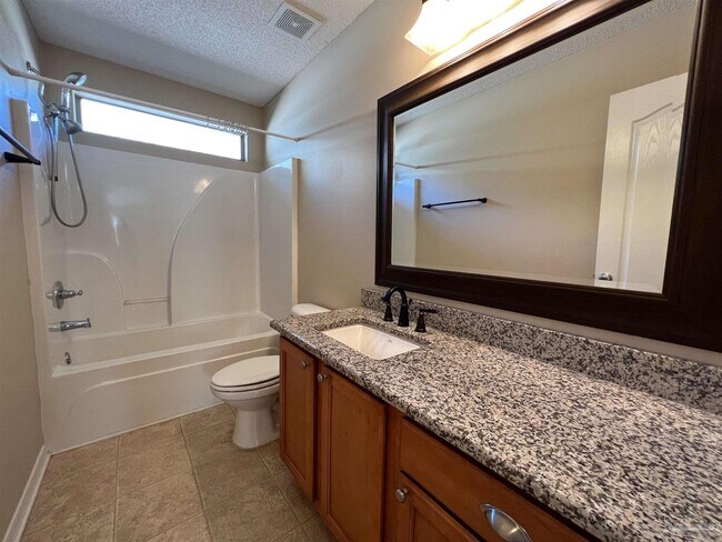 Building Photo - 702 Mozingo Ln