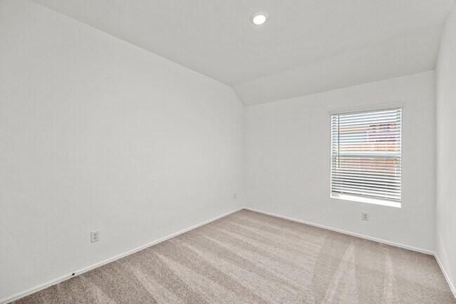 Building Photo - 7339 Bartoncliff Dr