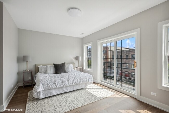 Building Photo - 4824 S Champlain Ave