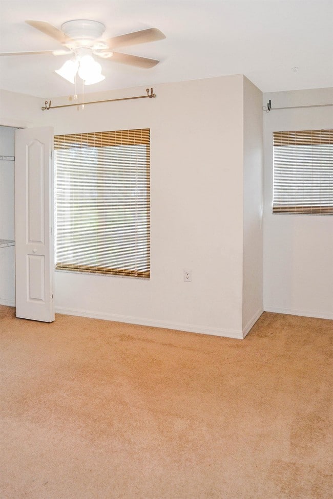 Building Photo - 9410 Ivy Brook Run