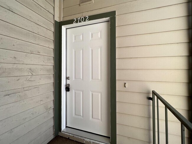 Building Photo - 6500 Harbor Town Dr