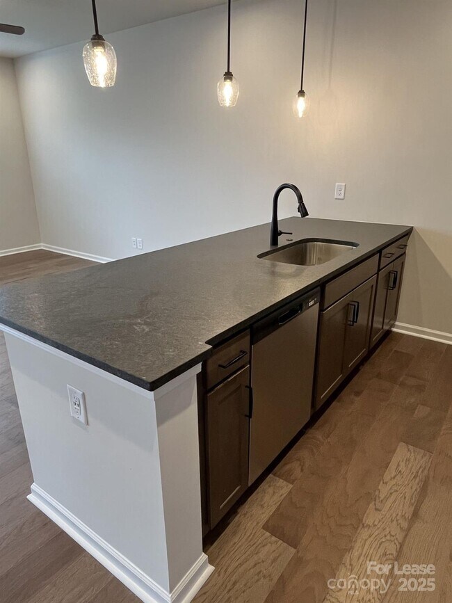 Building Photo - 3159 Hutton Gdns Ln