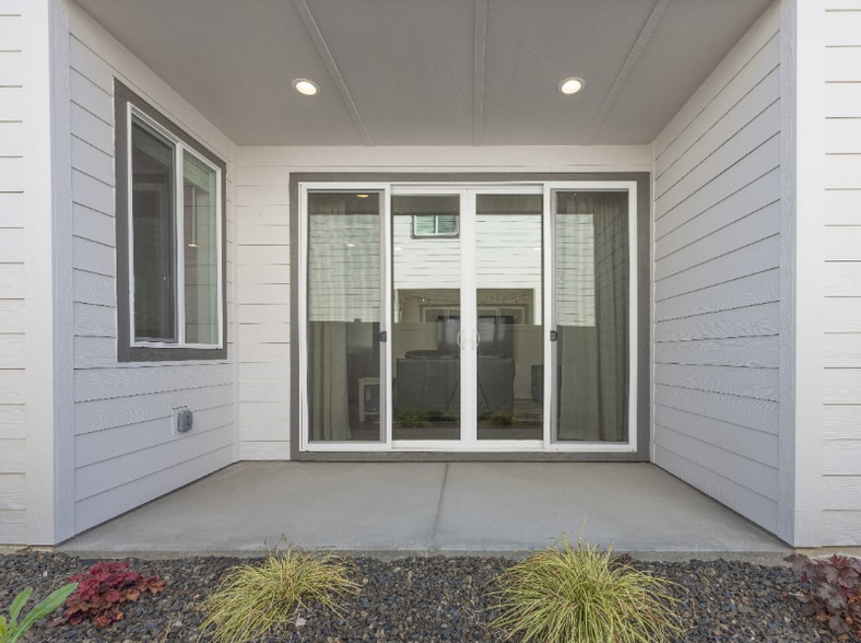 Building Photo - 12479 W Endsley Ln