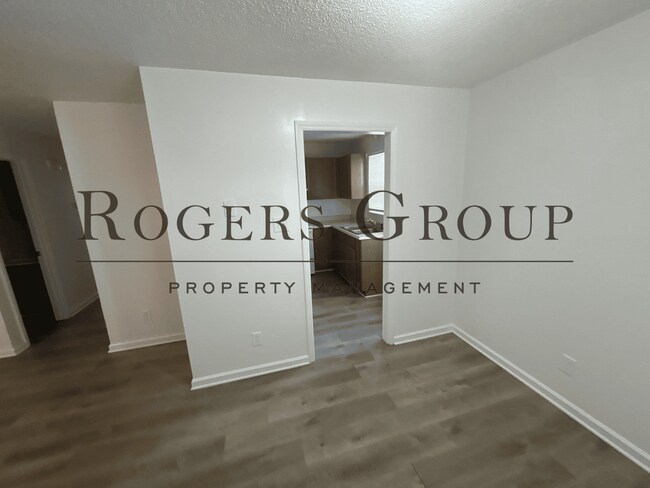 Building Photo - #450 - 611-613 Hicks Mill Rd Duplex