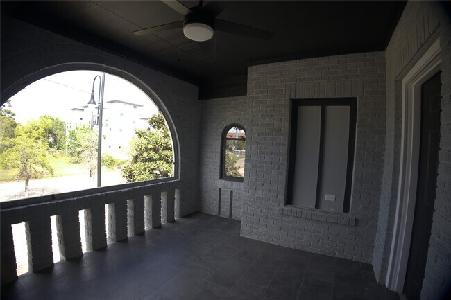 Building Photo - 2824 Blodgett St