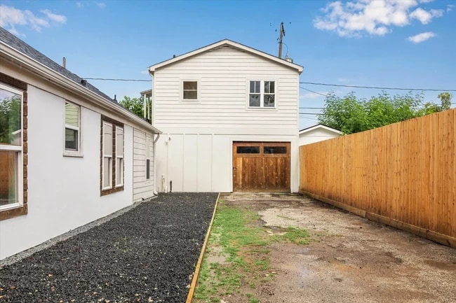 Building Photo - 4610 Siegel St