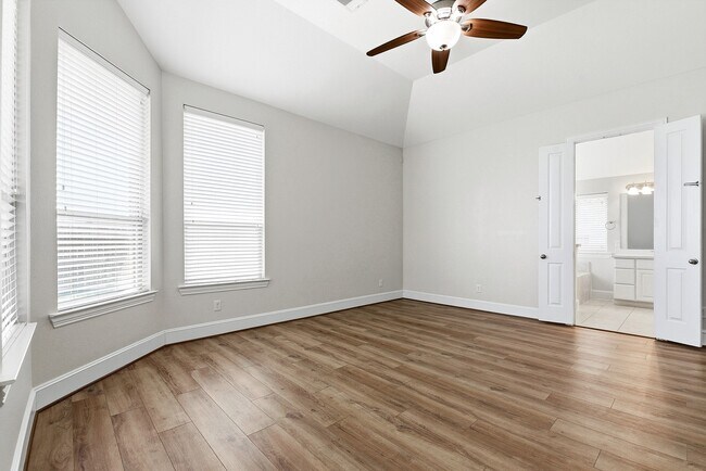 Building Photo - 2226 Falcon Brook Dr