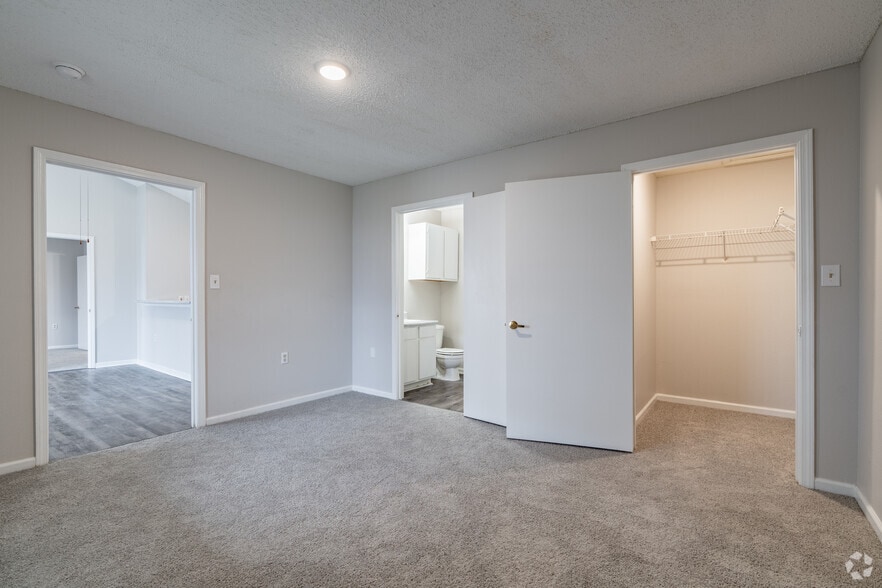 2BR, 2BA- 996SF - Caraway Commons