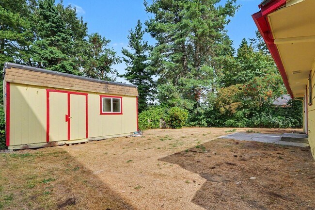 Building Photo - 18317 11th Ave NE