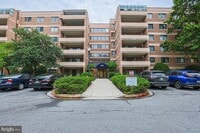 Building Photo - 2903 Fallstaff Rd