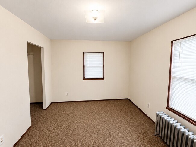 Building Photo - 219 Odell Ave