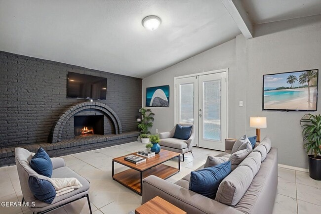 Building Photo - 4212 Roxbury Dr