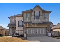 Building Photo - 10712 Fallbrook Rd