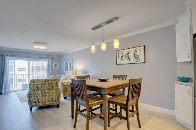 Building Photo - 650 Snug Harbor Dr