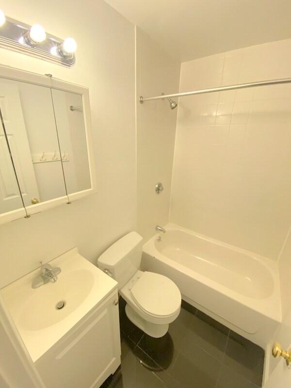 Building Photo - 58 Westland Ave