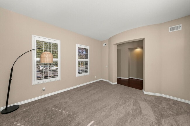 Building Photo - Stunning Single-Story Luxury Home in Coveted Rolling Hills Ranch