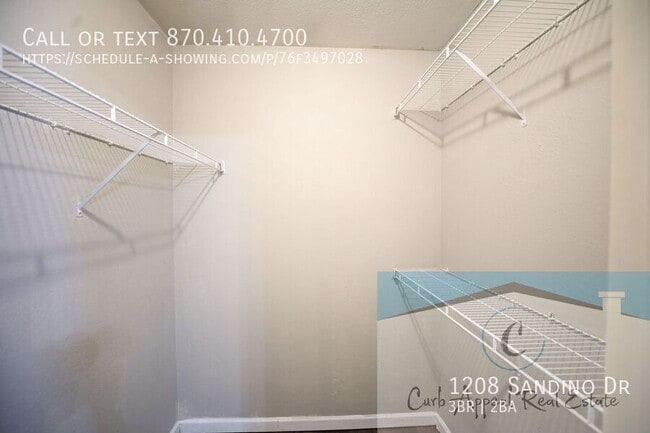 Building Photo - 1208 Sandino Dr
