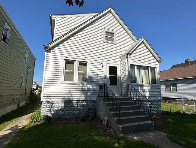 Primary Photo - 13512 S Mackinaw Ave