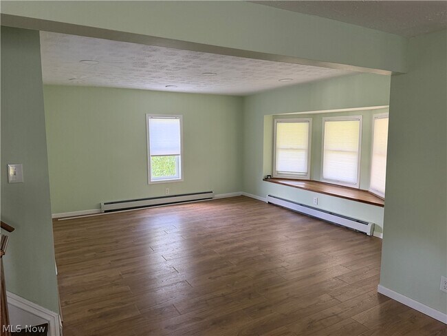 Building Photo - 145 State Rd