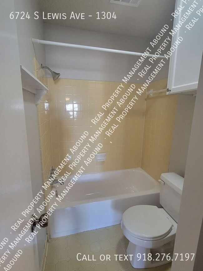 Building Photo - 6724 S Lewis Ave