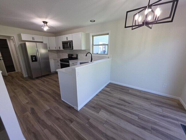 Building Photo - 1813 Rambling Rose Ln