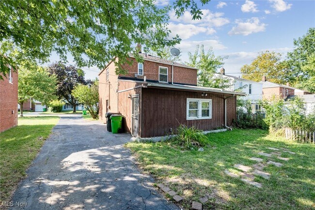 Building Photo - 20891 Priday Ave