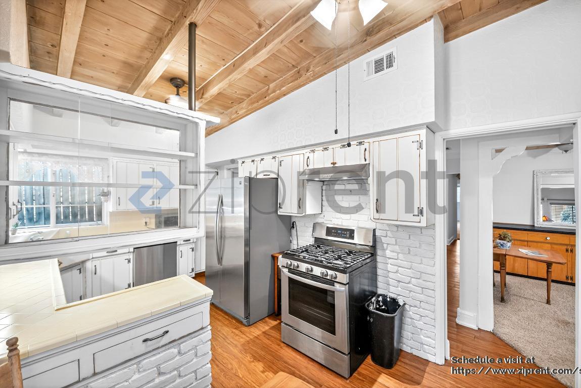 Building Photo - 15353 Iron Canyon Rd