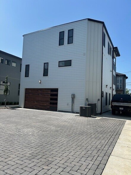 Building Photo - 618 Southgate Ave