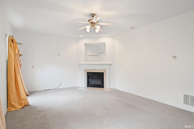 Building Photo - 987 Marwyck St