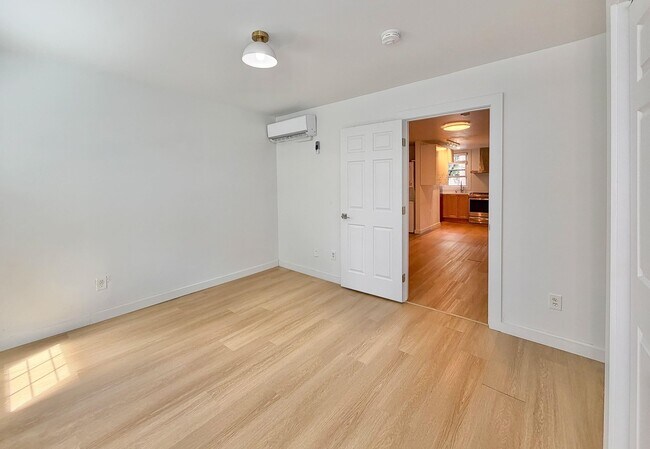 Building Photo - 432 2nd St