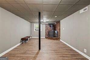 Building Photo - 3235 Woodview Dr SE