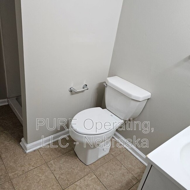 Building Photo - 3341 S 89th St
