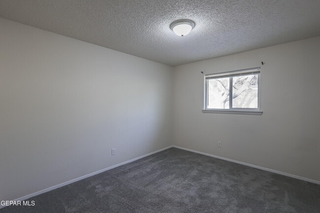 Building Photo - 11617 Soberana Ln