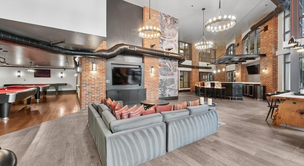 Building Photo - 70 I St SE