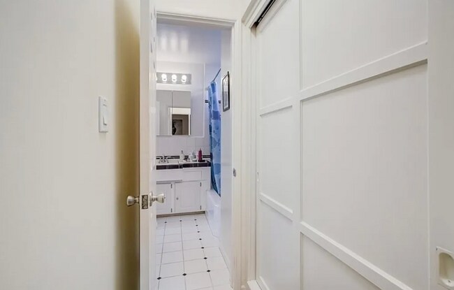 Building Photo - 20426 Lorne St