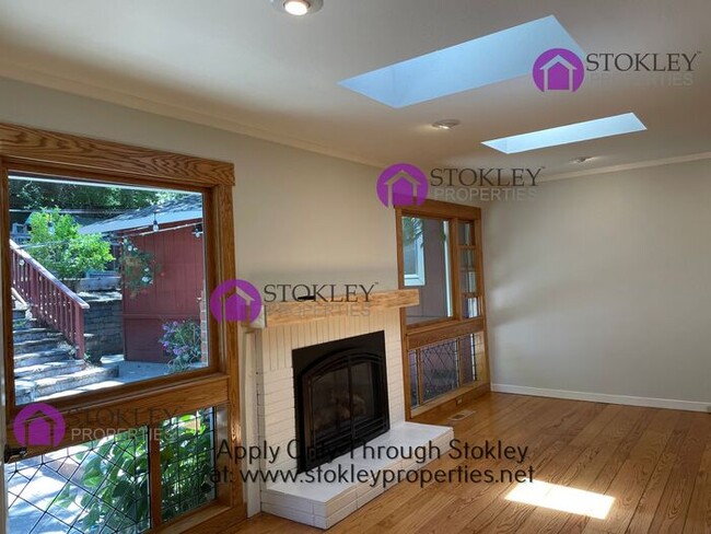 Building Photo - 149 Alegra Ln