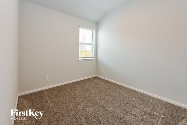 Building Photo - 26024 Babe Ruth Dr