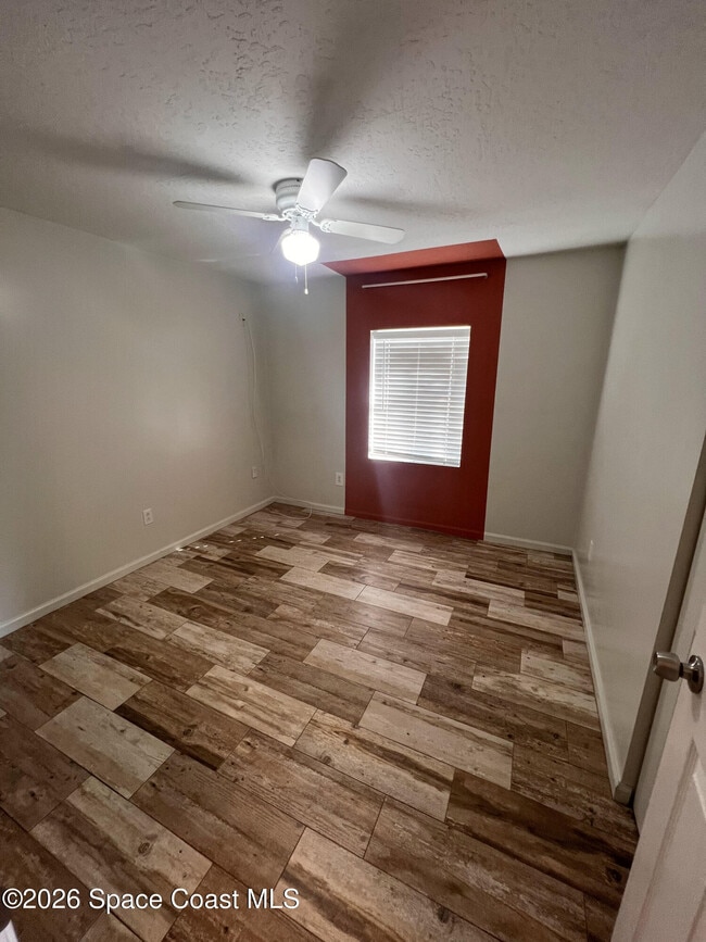 Building Photo - 1330 Lichty St