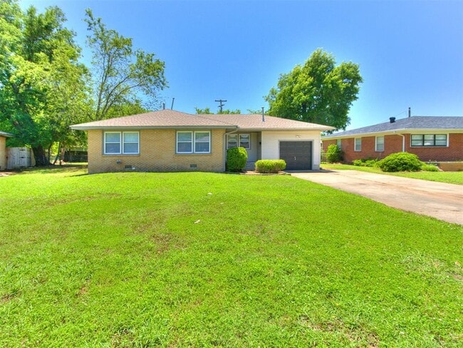 Primary Photo - 710 Highland Pkwy