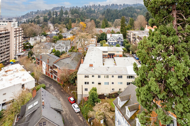Aerial Photo - Cedar Crest