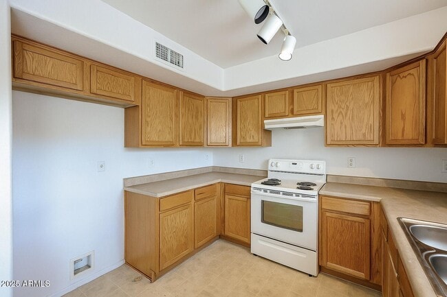 Building Photo - 4725 W Fawn Dr