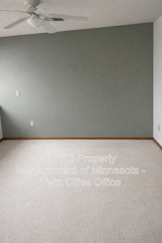 Building Photo - 1117 Pecks Woods Dr