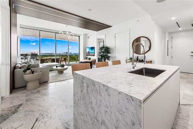 Building Photo - 5775 Collins Ave