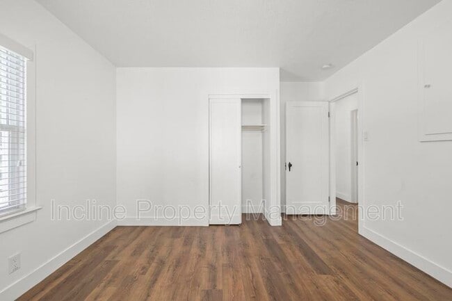 Building Photo - 758 Loveland Ave