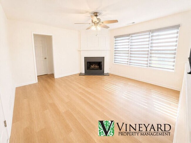 Building Photo - 414 Darter Dr NW